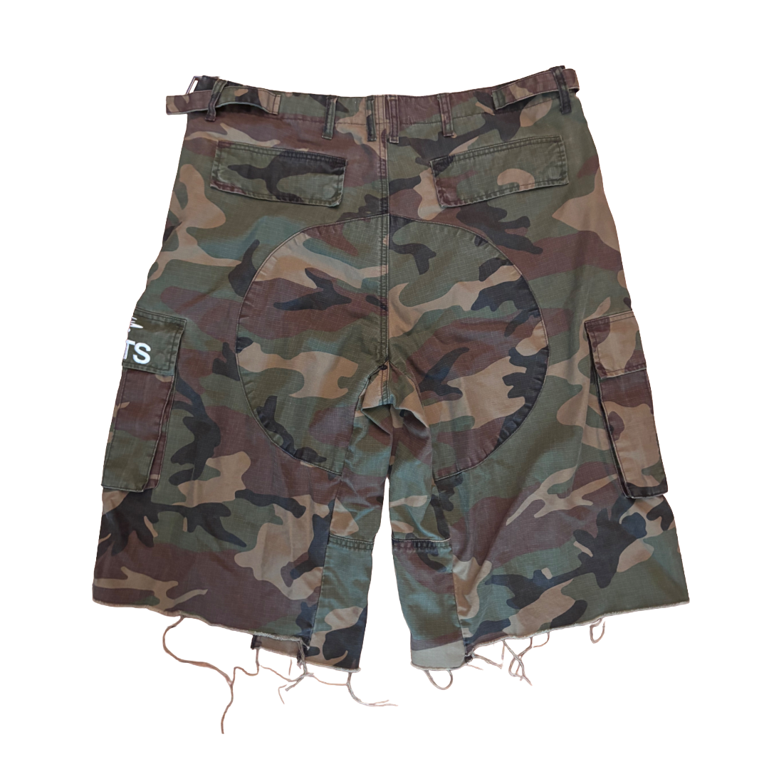 OVERSIZED CAMO SHORTS